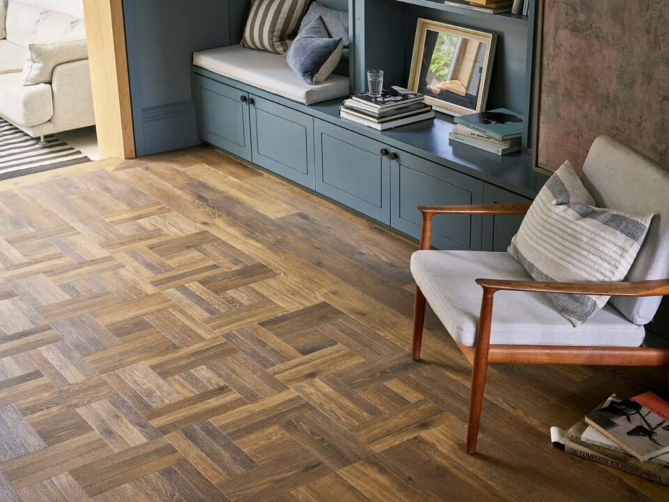 Amtico Whinlatter Oak, Chantilly Weave Stripwood