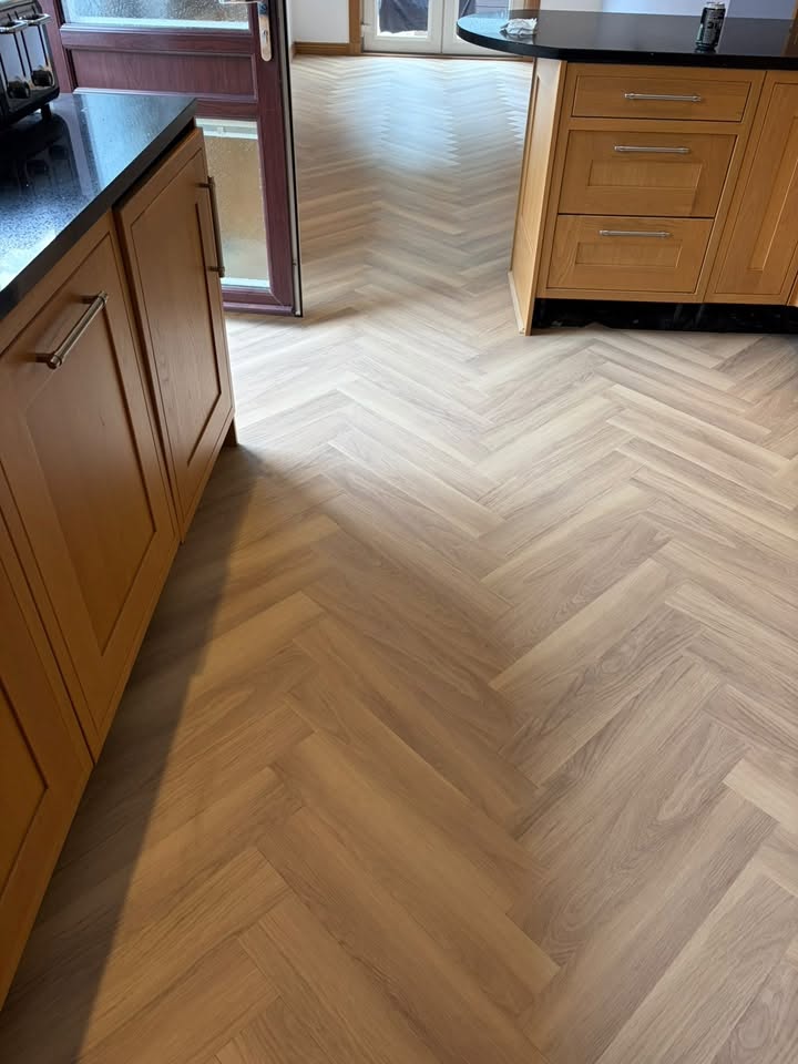 Amtico Click Smart Hushed Oak Parquet 02