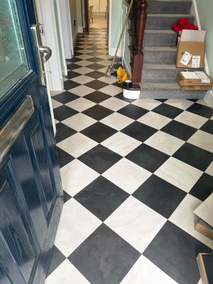 Amtico Spacia Checkerboard & Bathroom Vinyl 02