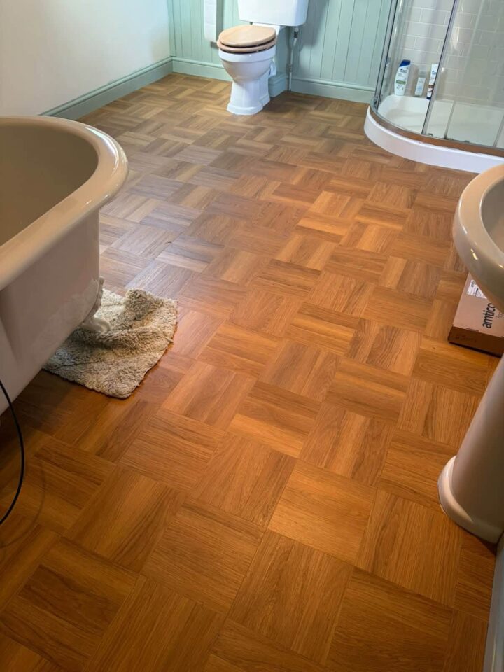 Amtico Spacia Checkerboard & Bathroom Vinyl 04